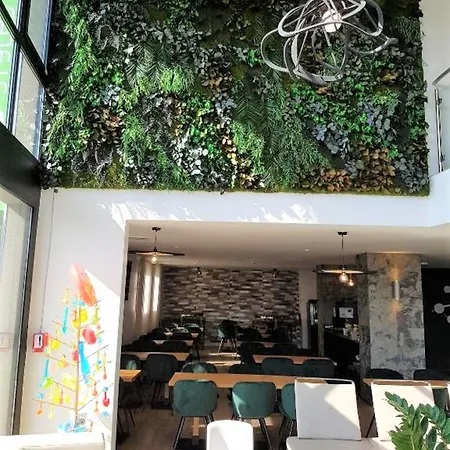 Ibis Styles Compiegne Hotel 3*