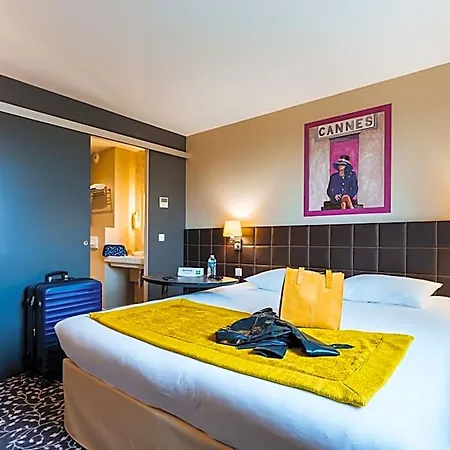Ibis Styles Compiegne 호텔 조